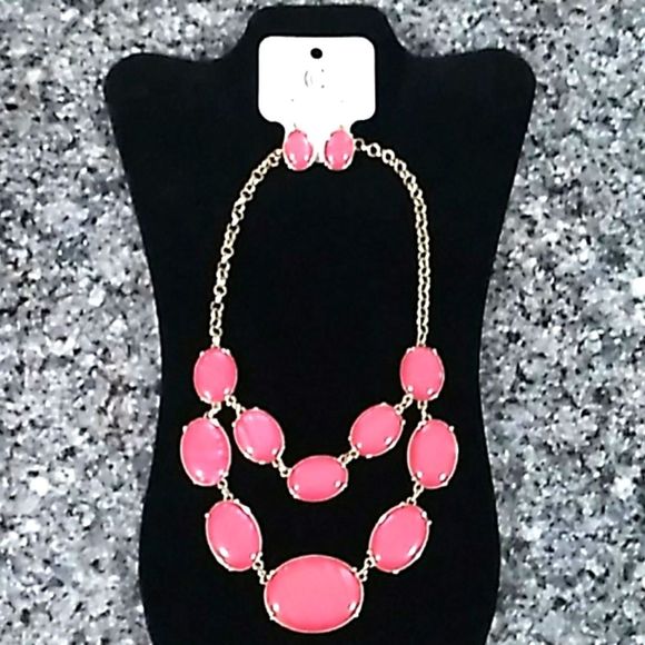 Beautiful Pink/Gold Statement Necklace/Earrings. - Picture 6 of 6